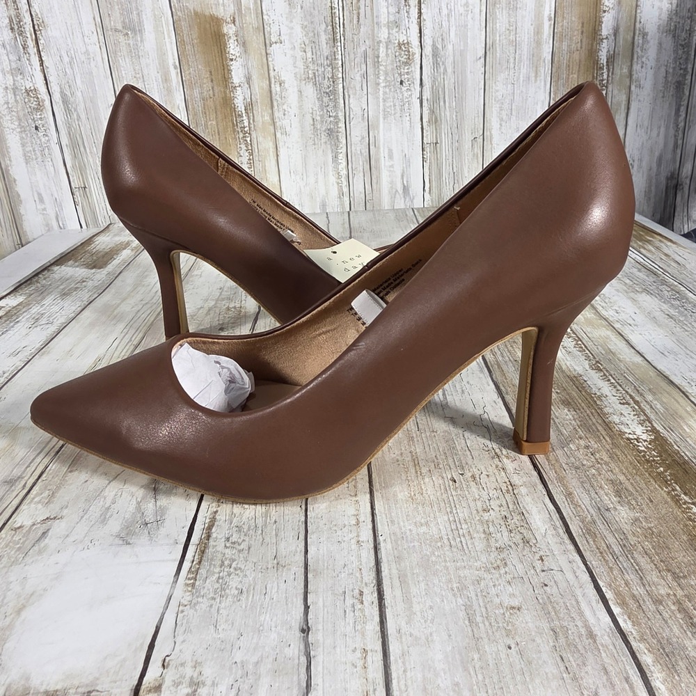 A New Day Brown Pointed Toe Stiletto Heel Pumps Womens Size 7W NEW - Picture 2 of 10